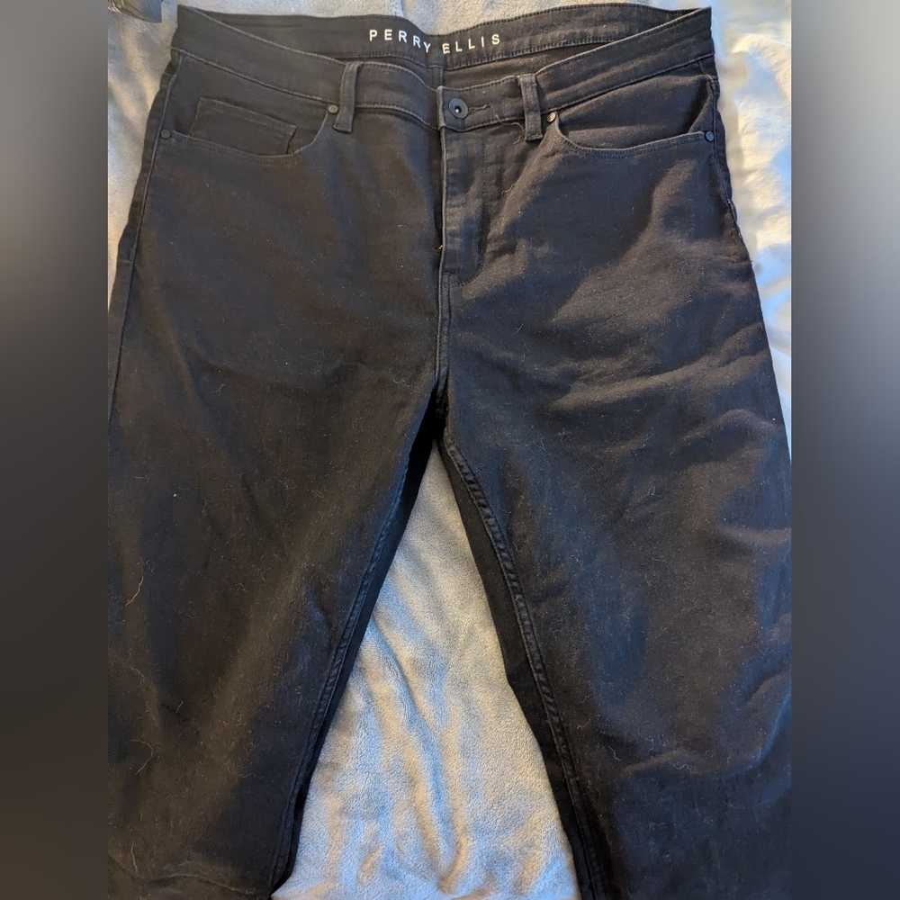 Perry Ellis Women's Dark Blue Straight Leg Jeans